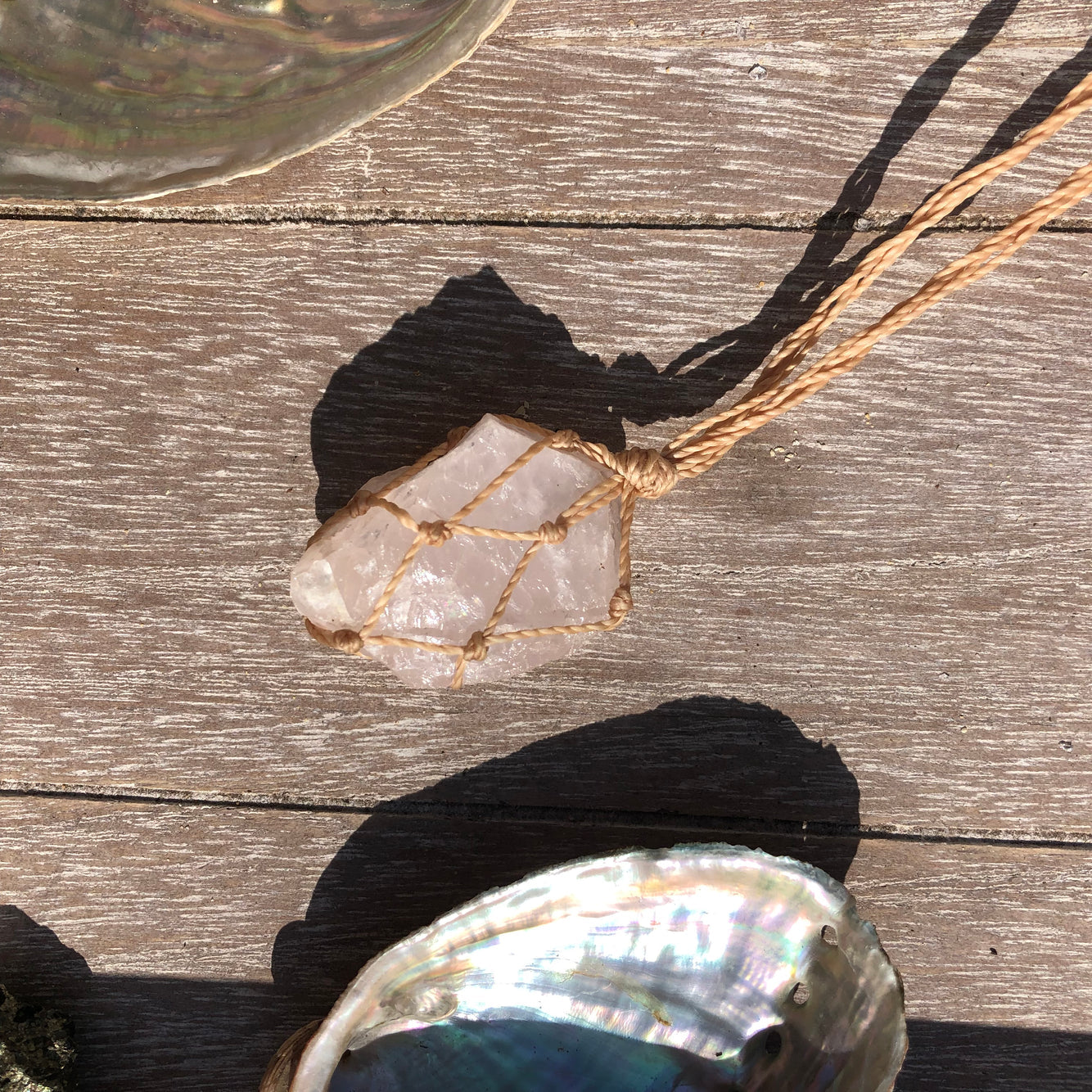 Collier pierre brute en Quartz rose