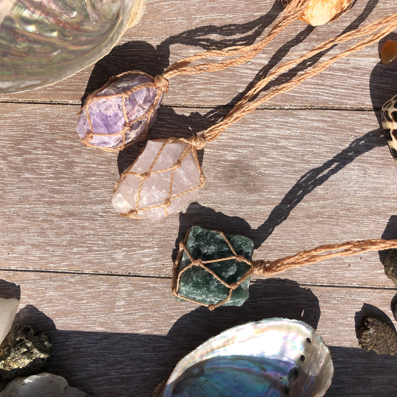Collier pierre brute en Quartz rose